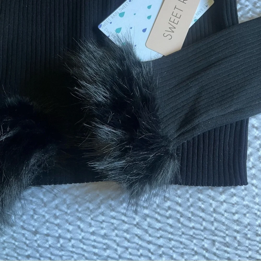 Sweet Rain Ribbed Faux Fur Long Sleeve Tee Women’s Black Size XL